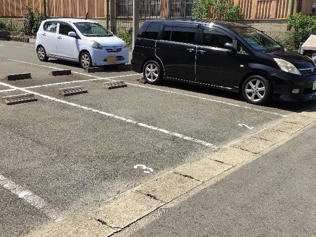 ＴＷＩＮＳ(30863)の外観・駐車場イメージ1枚目