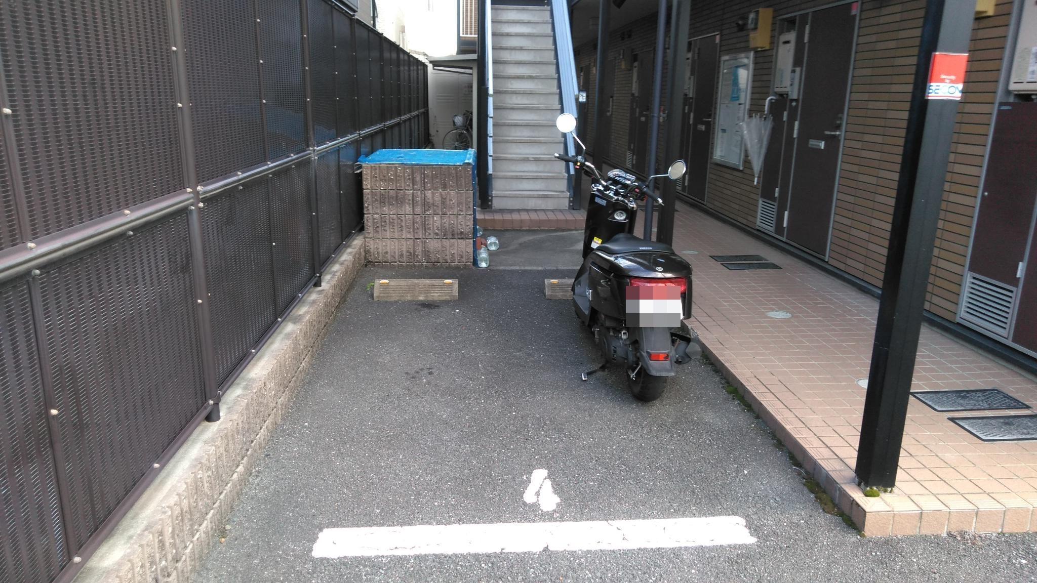 レオパレスニュー藤駐車場の外観・駐車場イメージ2枚目