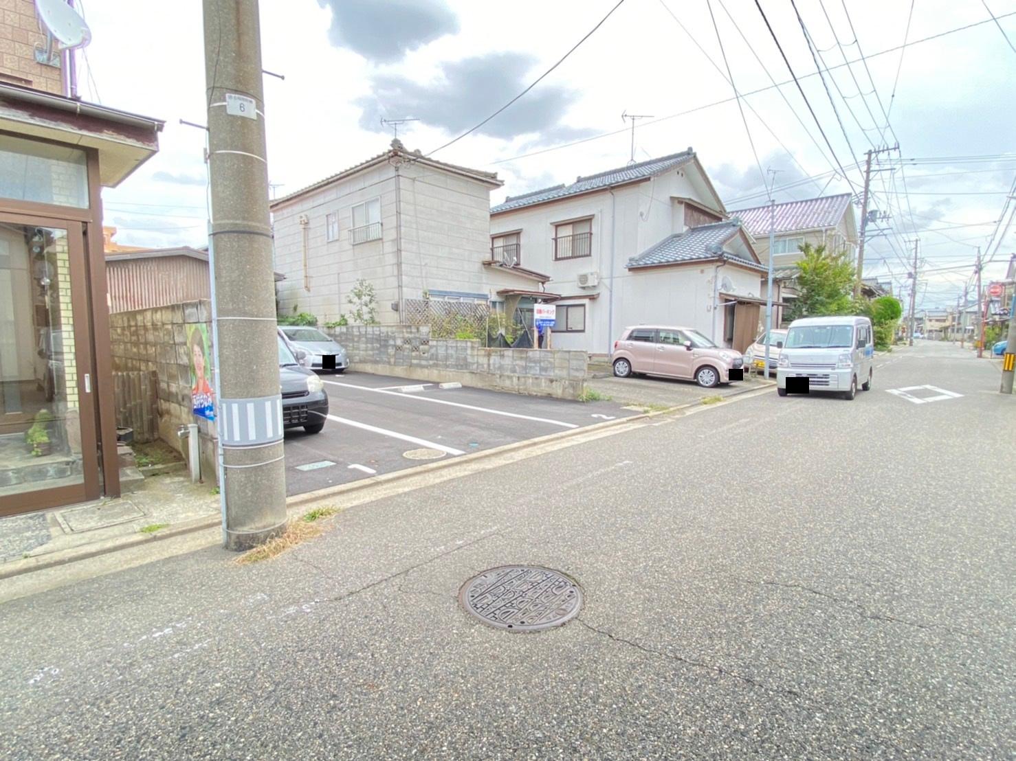 よつばガレージの外観・駐車場イメージ3枚目