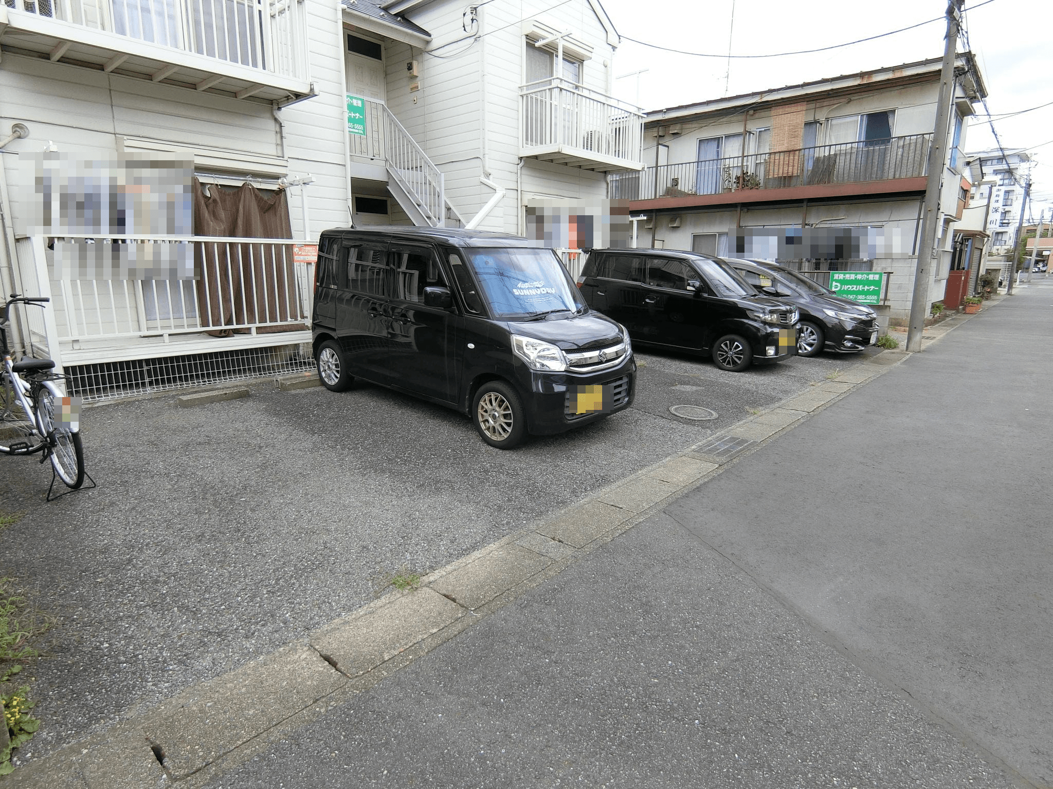 コーポワタナベ駐車場の外観・駐車場イメージ1枚目