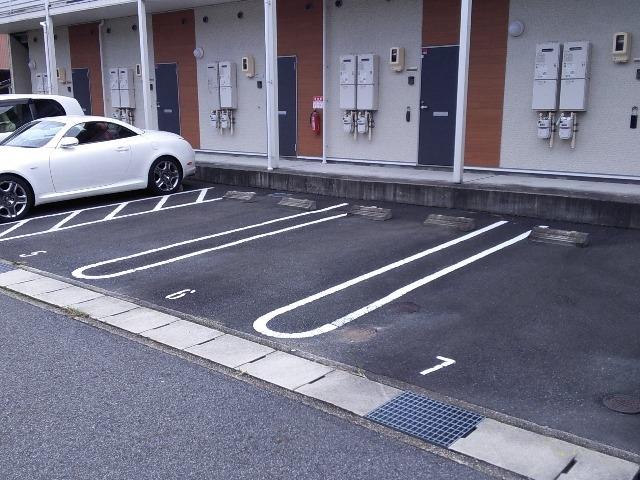 ハピネス東名(53759)の外観・駐車場イメージ1枚目