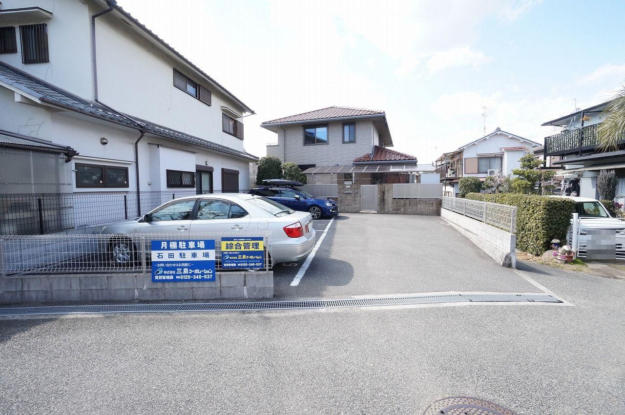 石田駐車場の外観・駐車場イメージ1枚目
