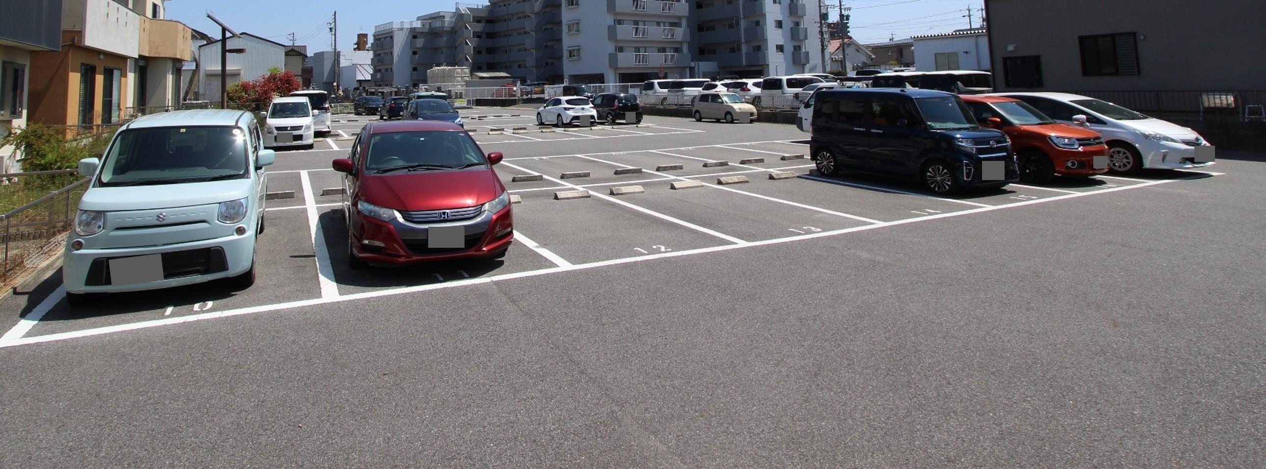 ユーエスピア西尾敷地外駐車場の外観・駐車場イメージ1枚目