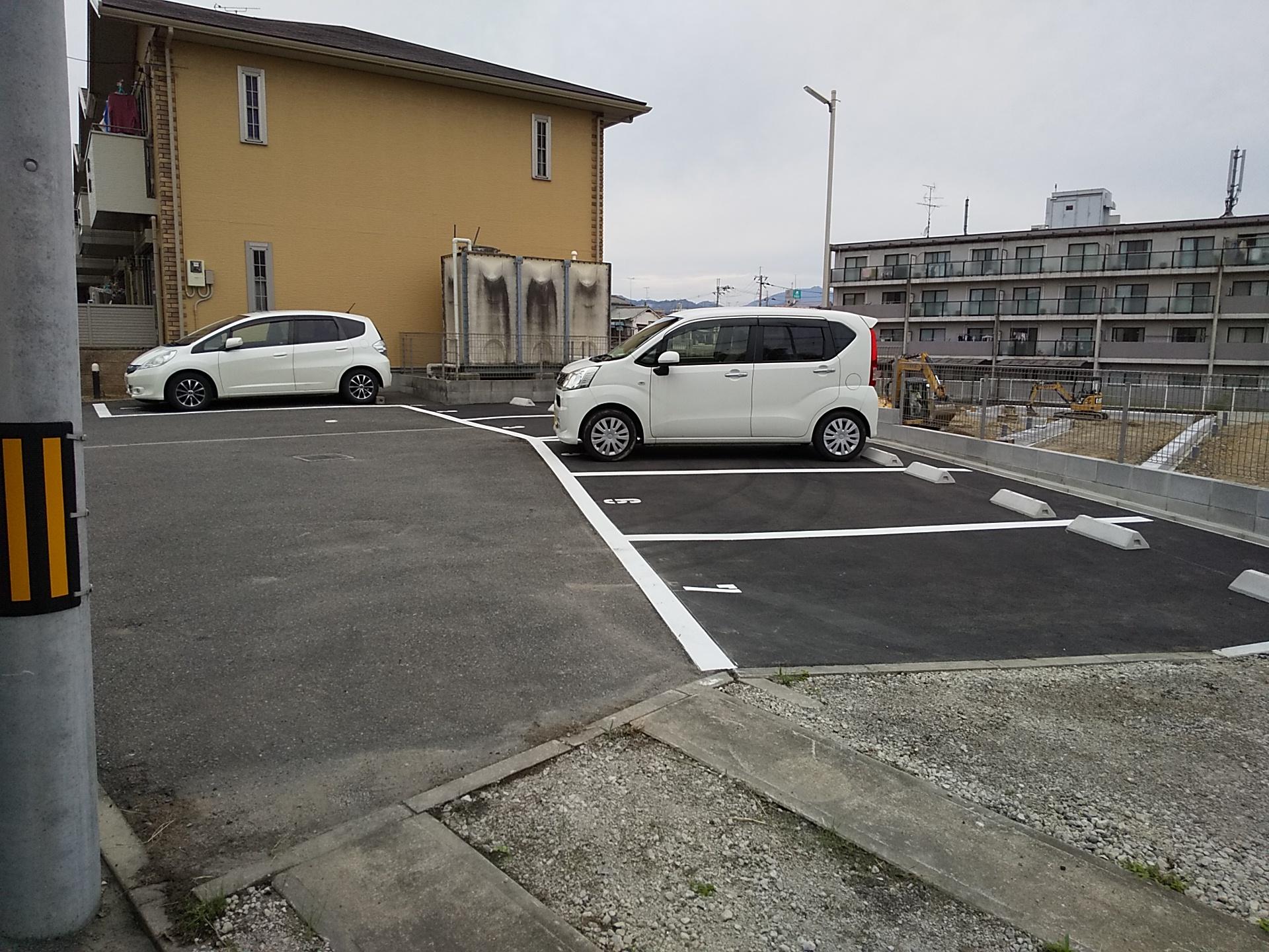 ハイツサンライトの外観・駐車場イメージ1枚目