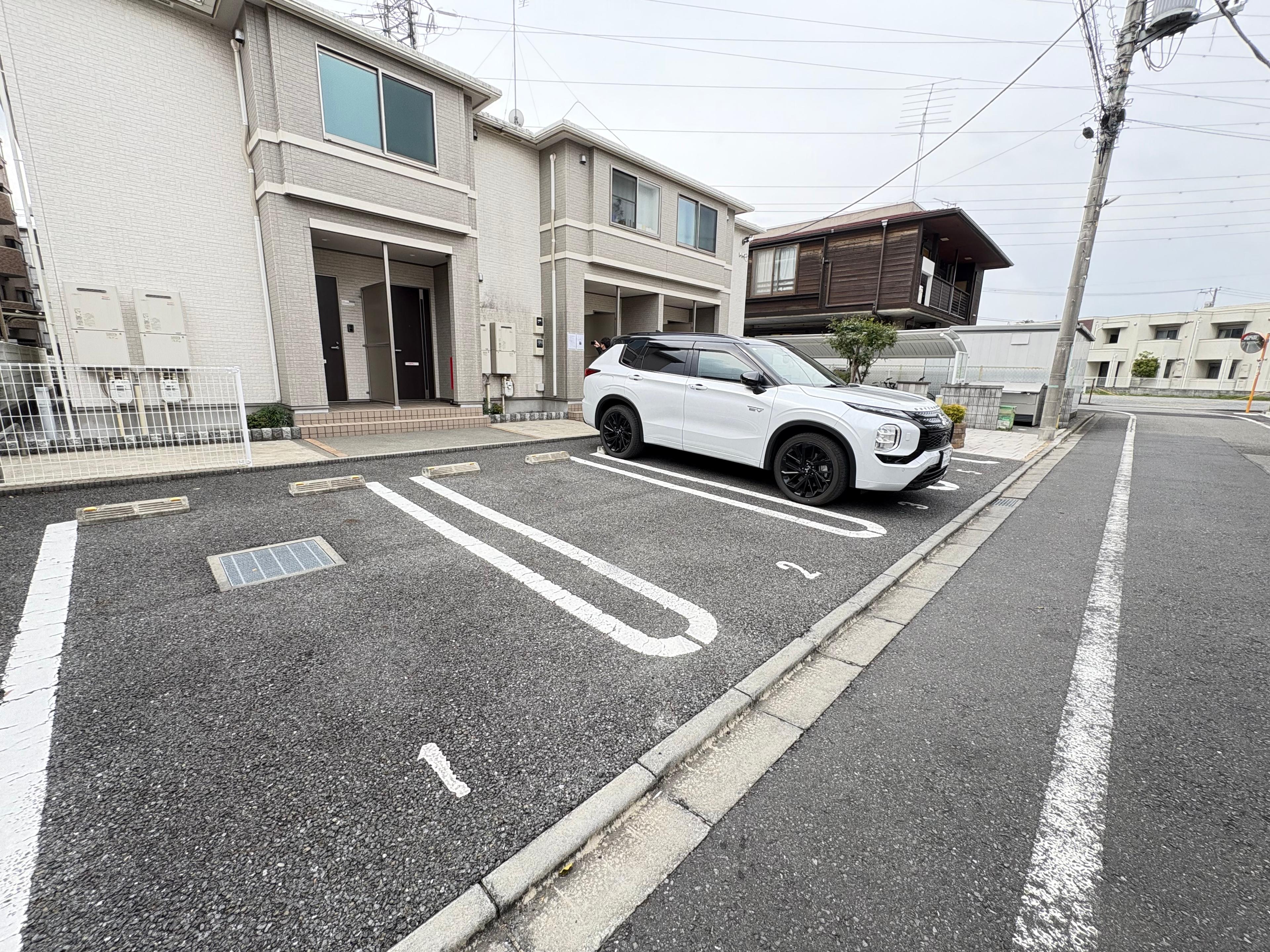 アシェルタ聖蹟の外観・駐車場イメージ1枚目