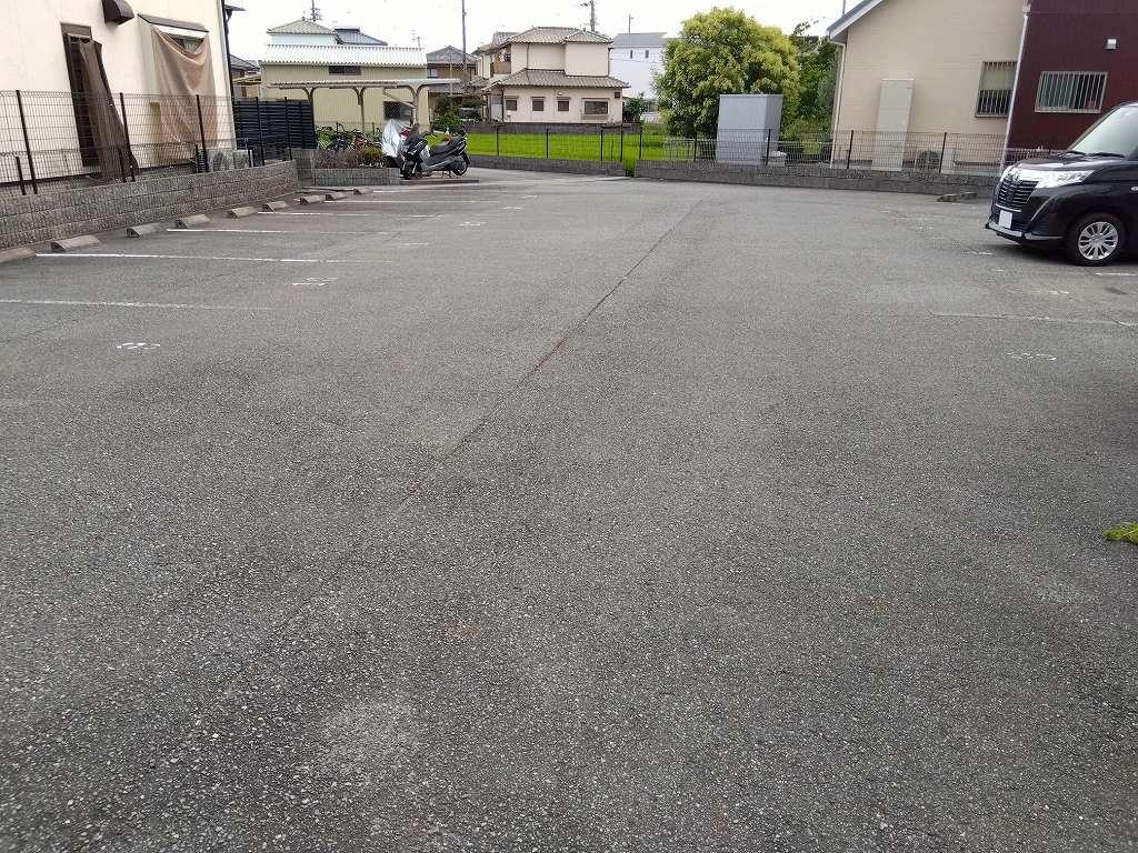 ハピネス１８(28136)の外観・駐車場イメージ2枚目
