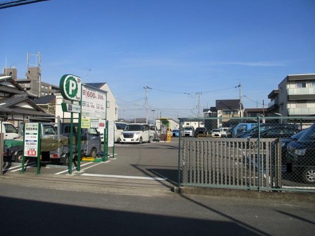 桂川駅東の外観・駐車場イメージ1枚目