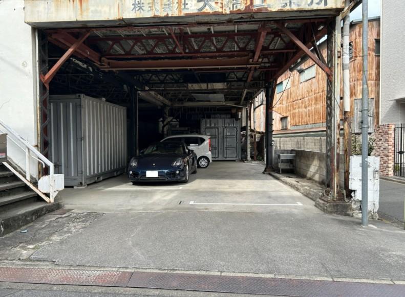 コンテナくん並木元町店駐車場の外観・駐車場イメージ1枚目