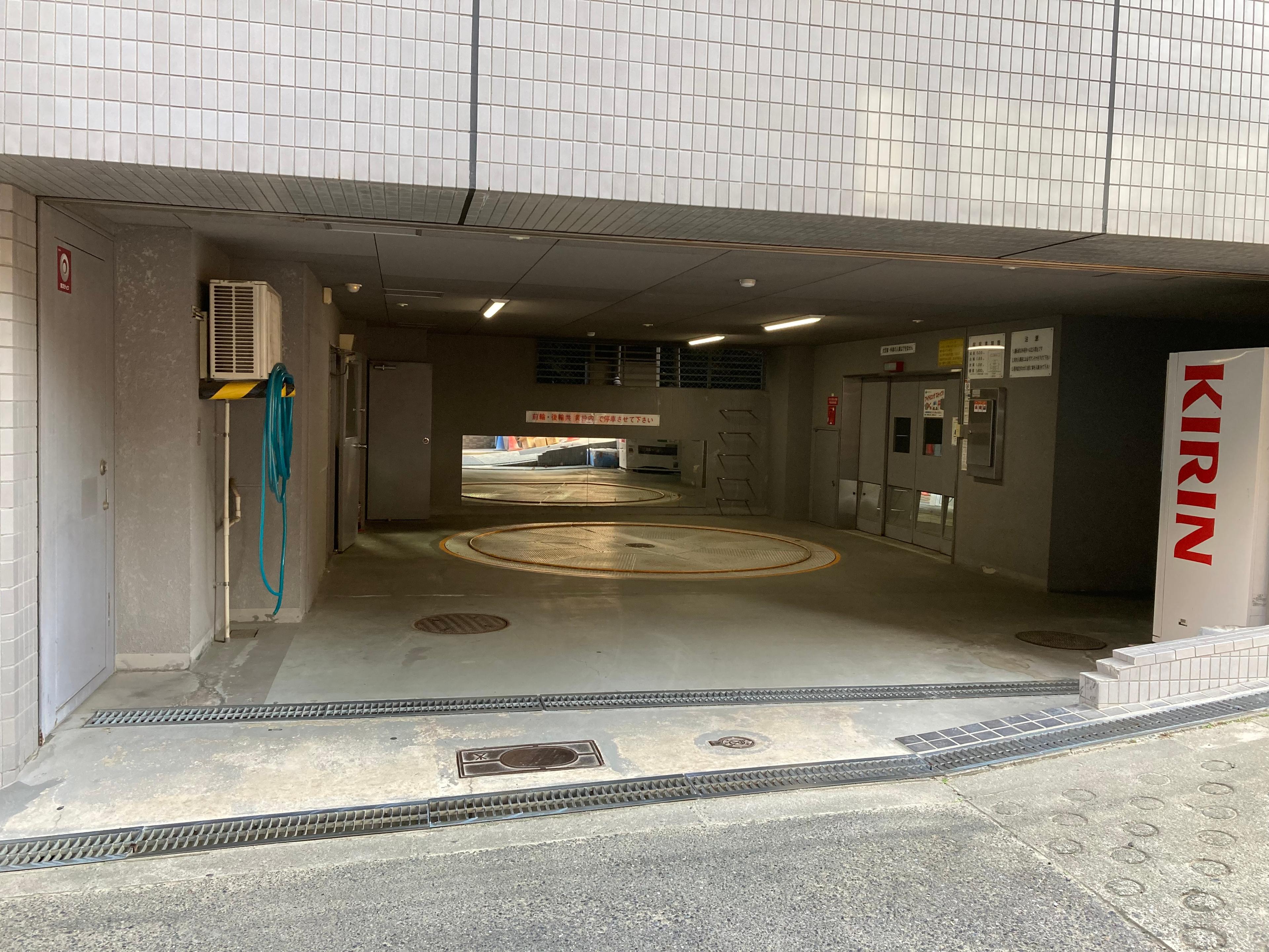 天満八千代別館パーキングの外観・駐車場イメージ1枚目