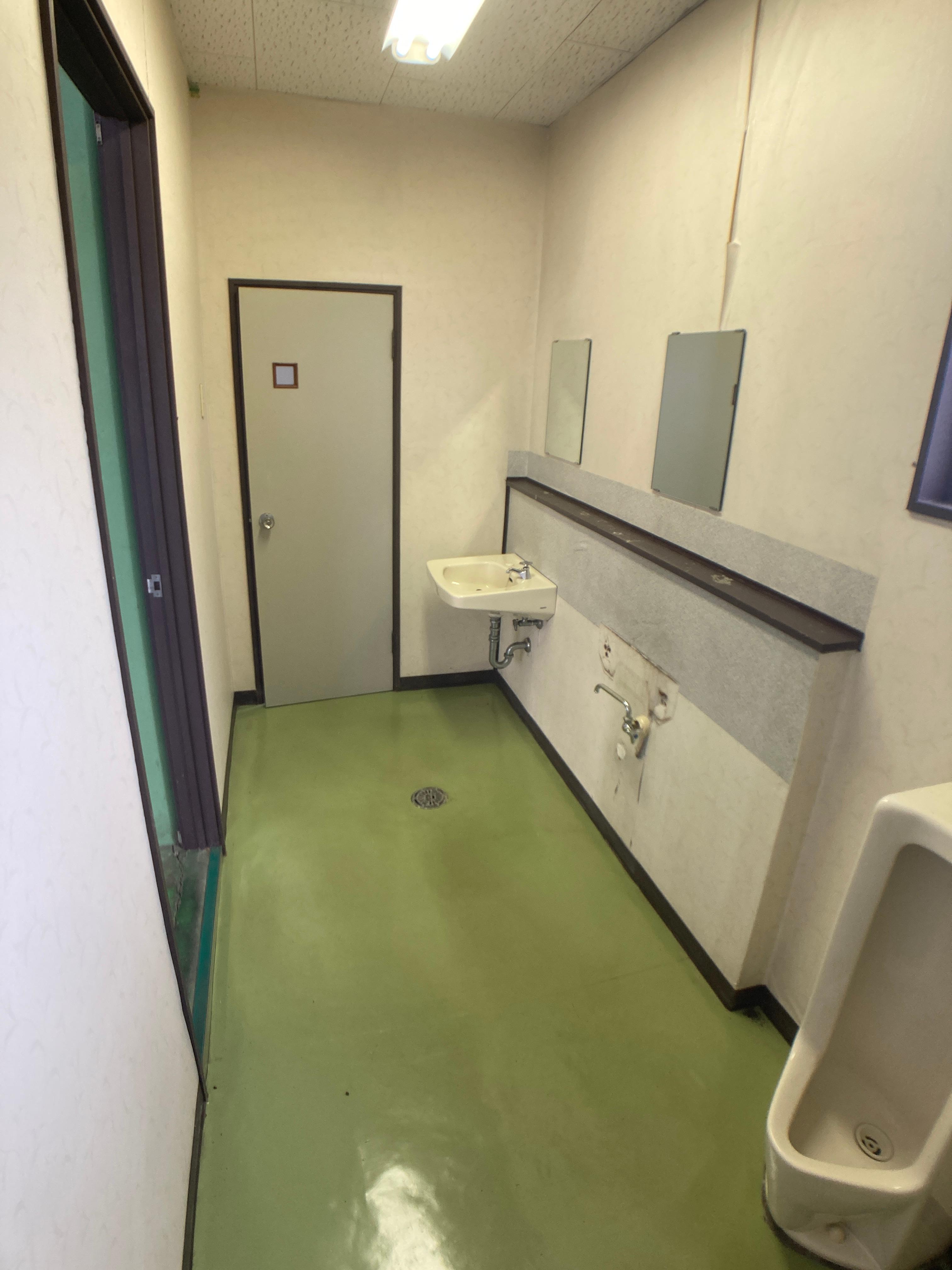 粟宮ガレージの外観・駐車場イメージ3枚目