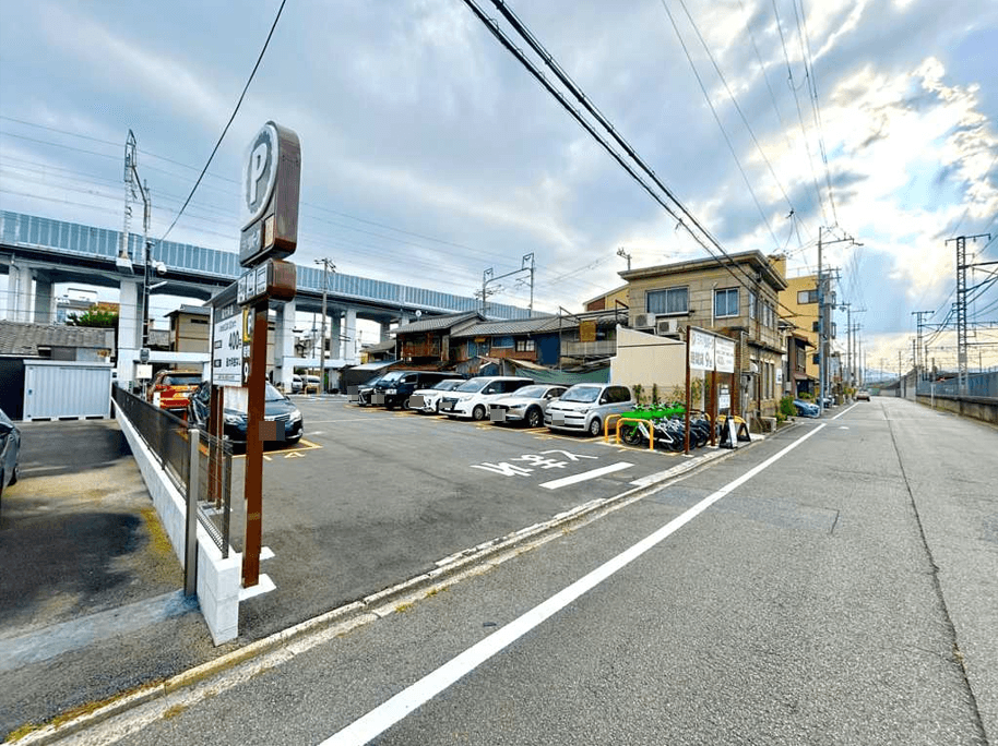 東寺北の外観・駐車場イメージ1枚目