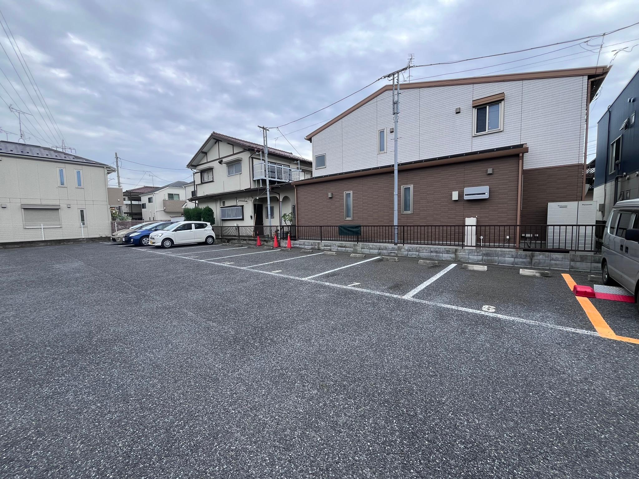 第102駐車場の外観・駐車場イメージ2枚目