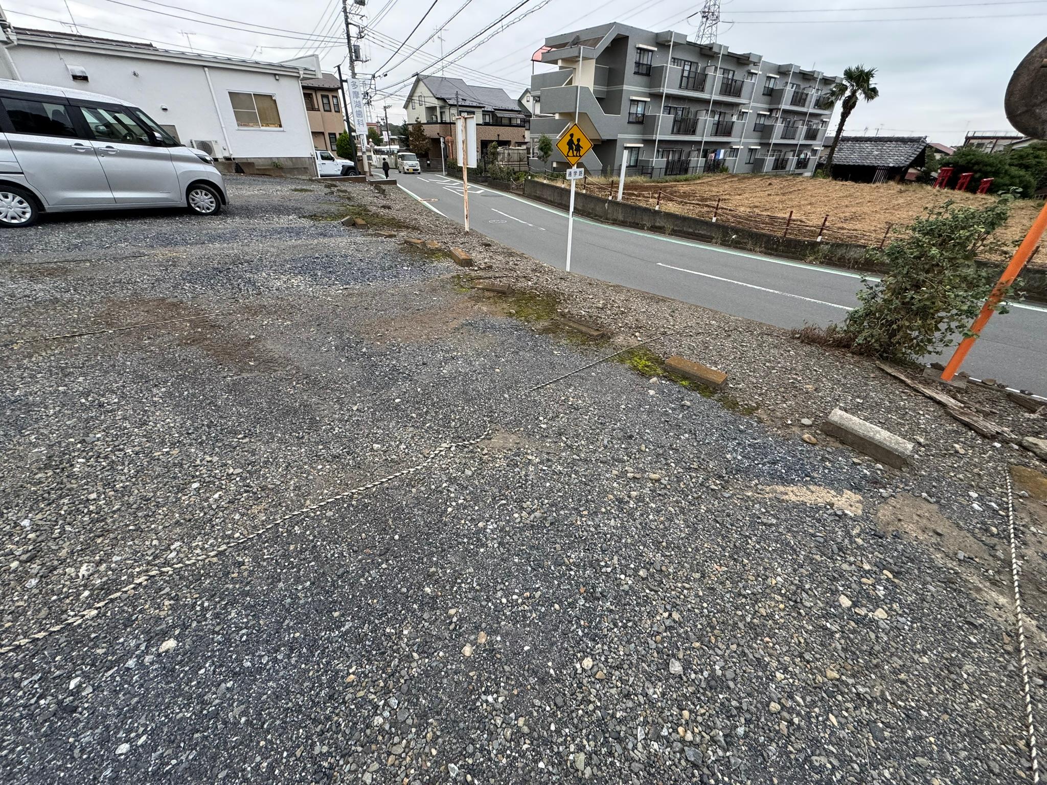 秋山パーキングの外観・駐車場イメージ3枚目