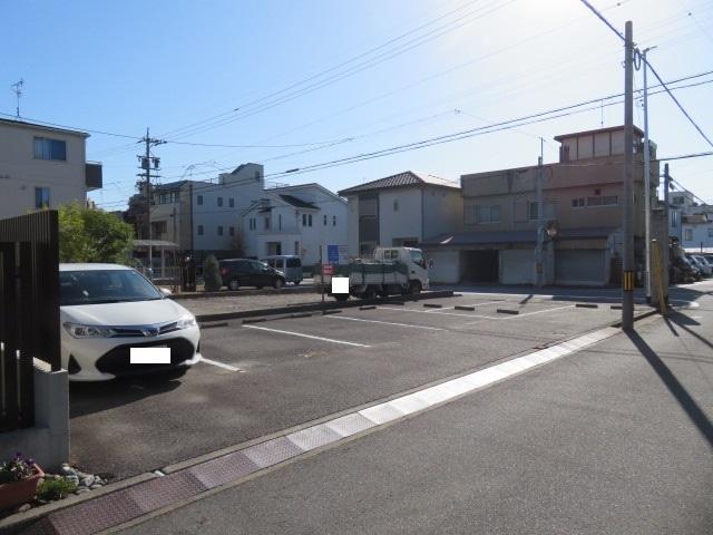 都築貸駐車場の外観・駐車場イメージ2枚目