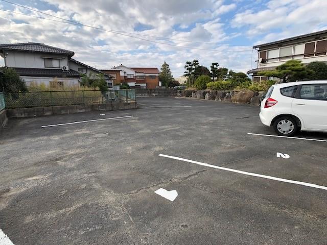 徳尾バス停前駐車場の外観・駐車場イメージ2枚目
