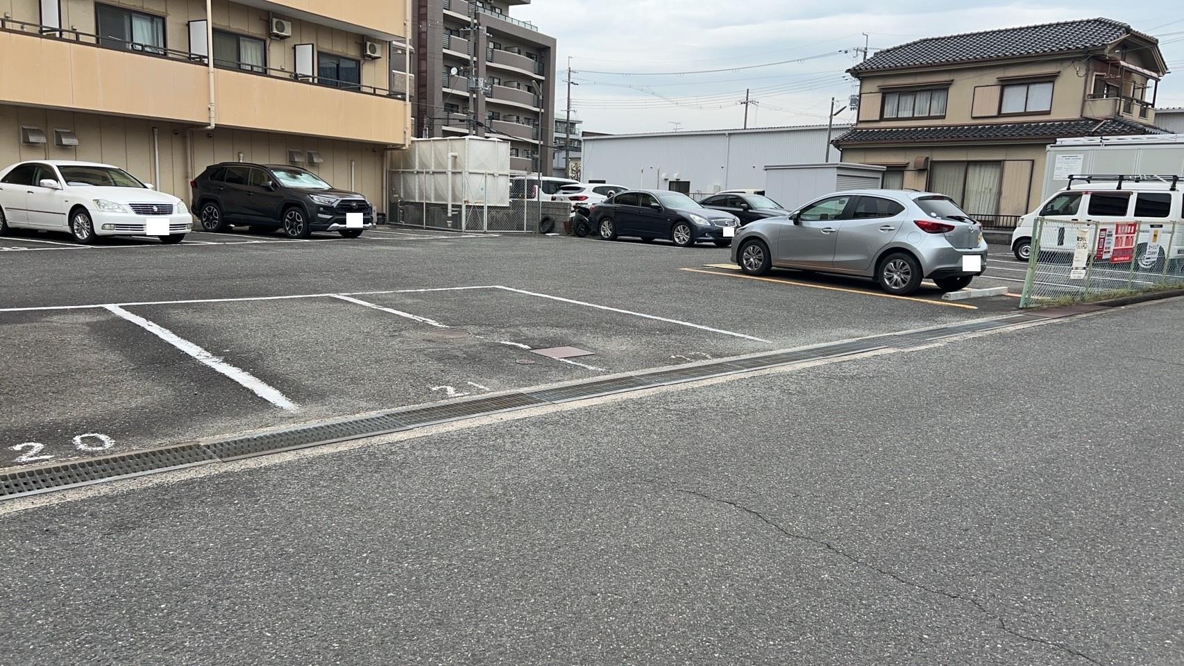 南マンションの外観・駐車場イメージ2枚目