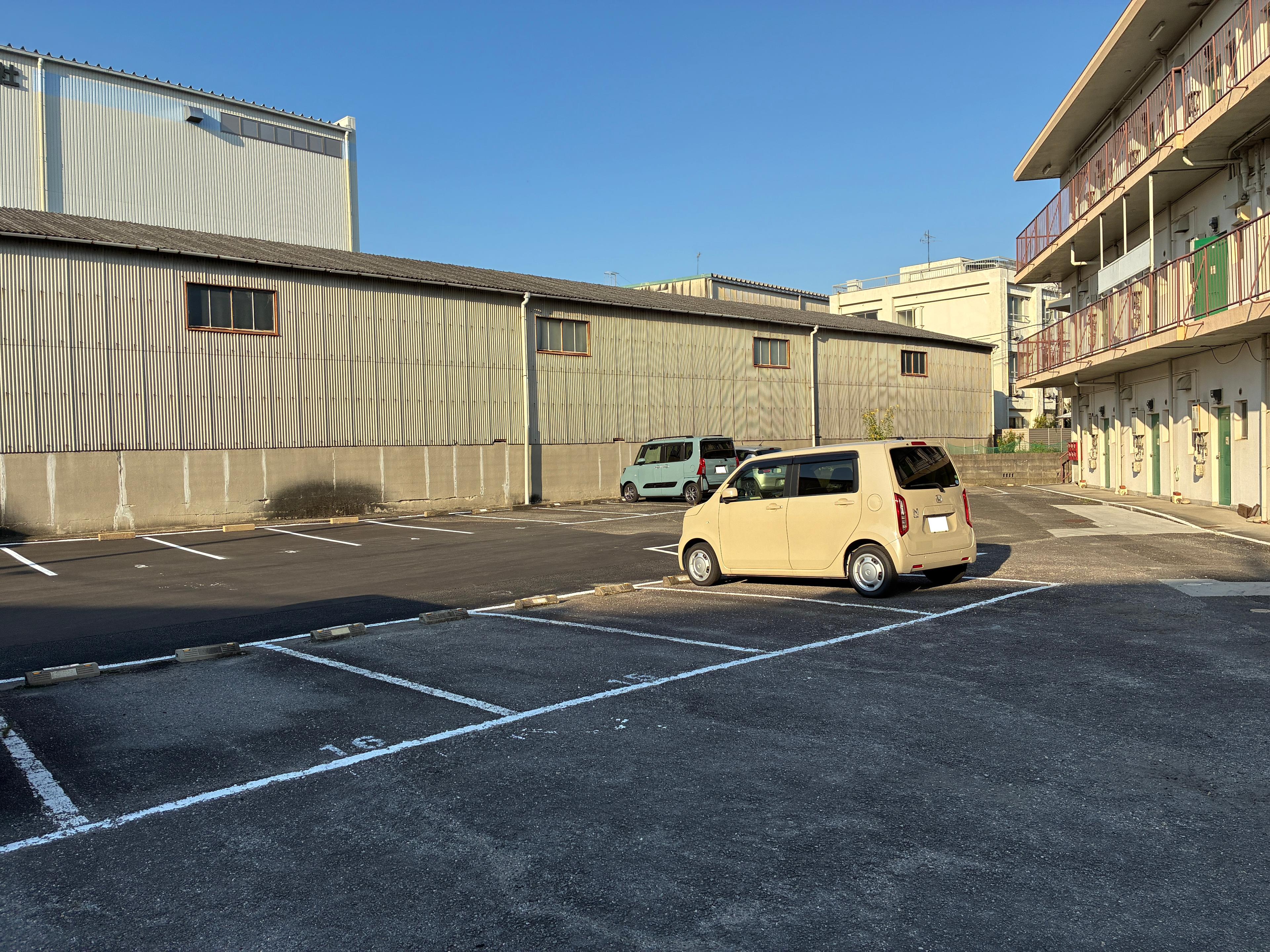 アオイ荘アパート駐車場の外観・駐車場イメージ1枚目
