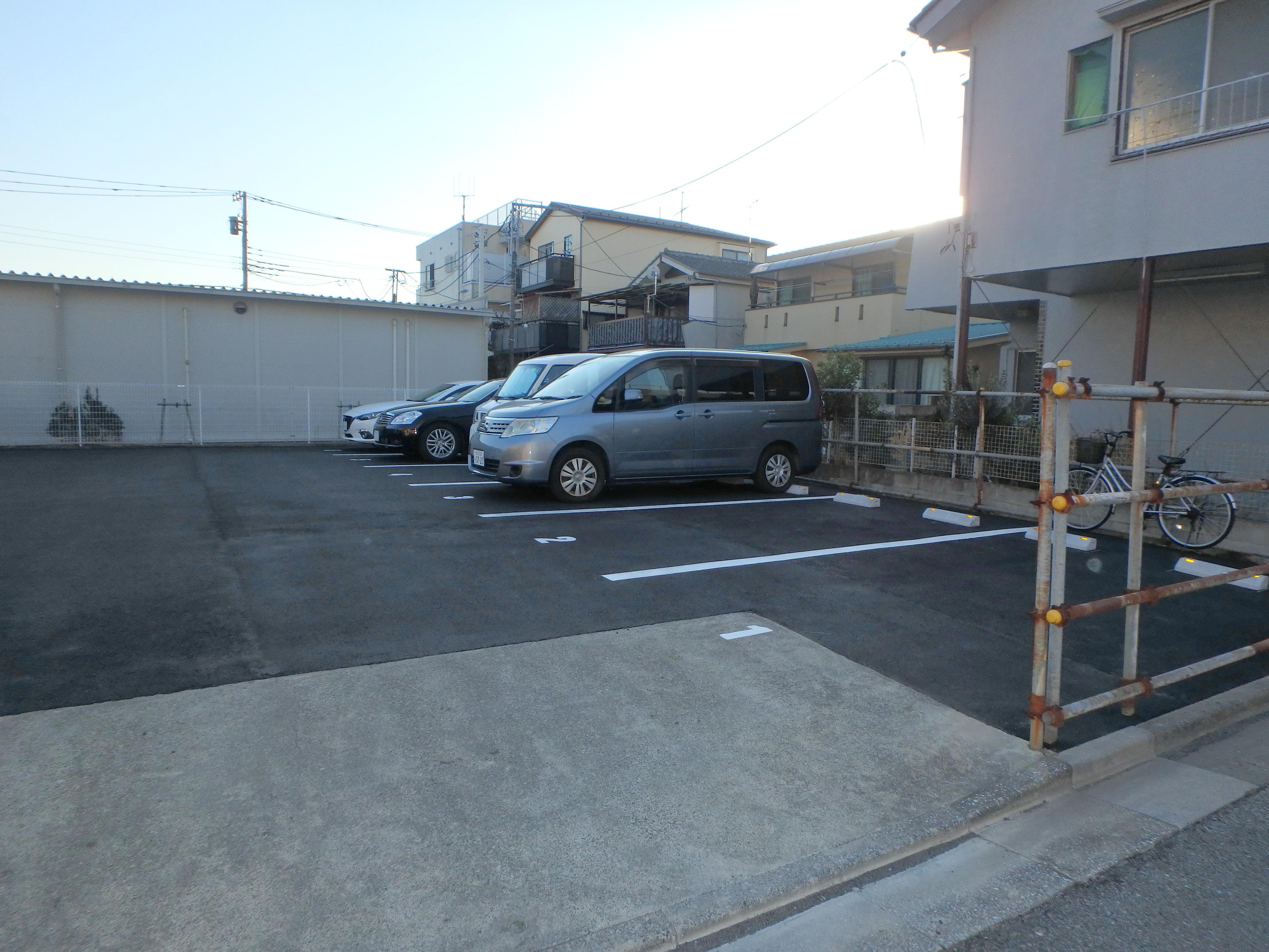 花井第6駐車場の外観・駐車場イメージ2枚目