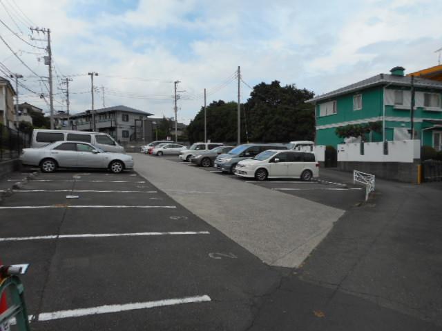 パーキング①ひがしの外観・駐車場イメージ1枚目