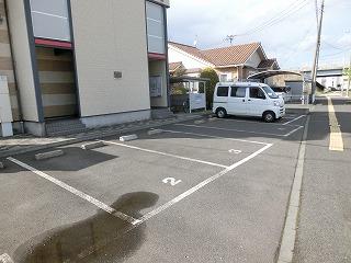 Ｖｅｒｎｉｅ(24319)の外観・駐車場イメージ1枚目