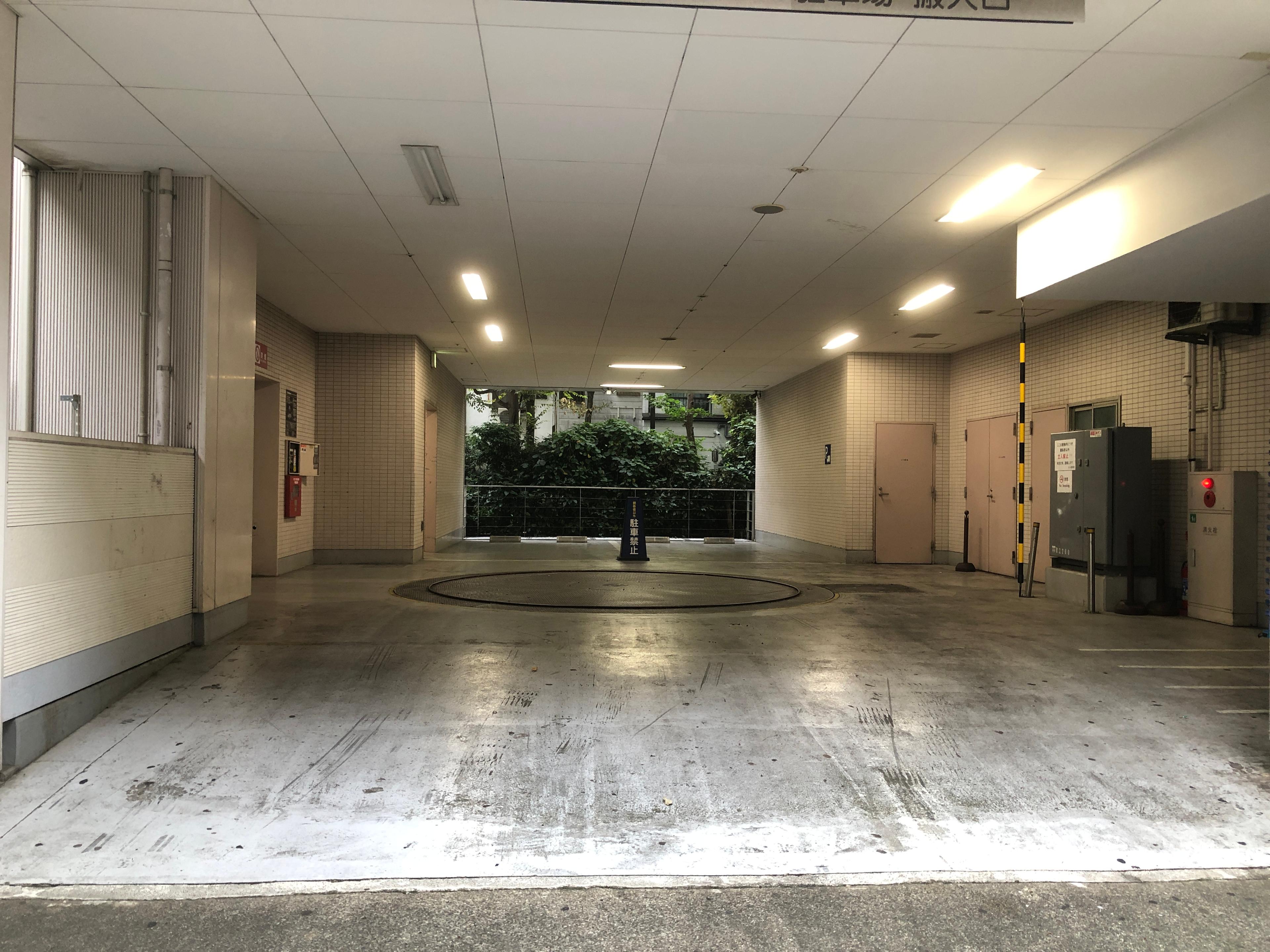 ｼﾀﾃﾞｨｰﾝｾﾝﾄﾗﾙ新宿東京の外観・駐車場イメージ3枚目
