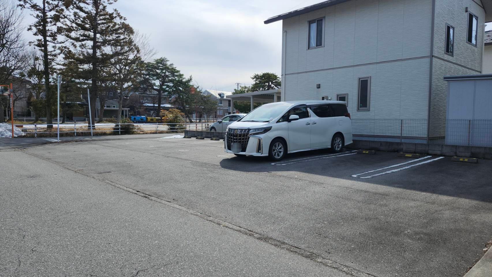 大泉本町パーキングの外観・駐車場イメージ2枚目