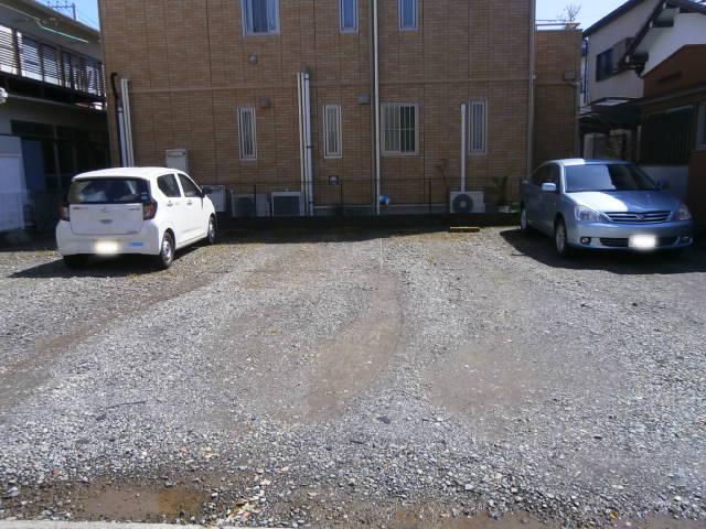 新倉月極駐車場の外観・駐車場イメージ3枚目