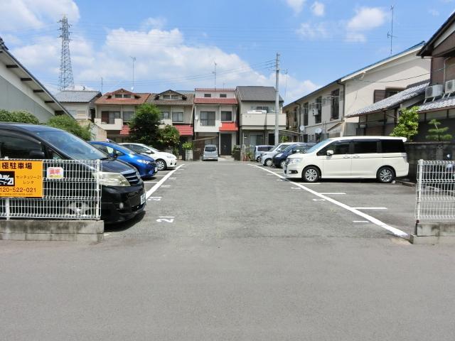 八ノ坪ガレージの外観・駐車場イメージ1枚目