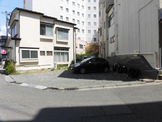 横塚月極駐車場の外観・駐車場イメージ2枚目