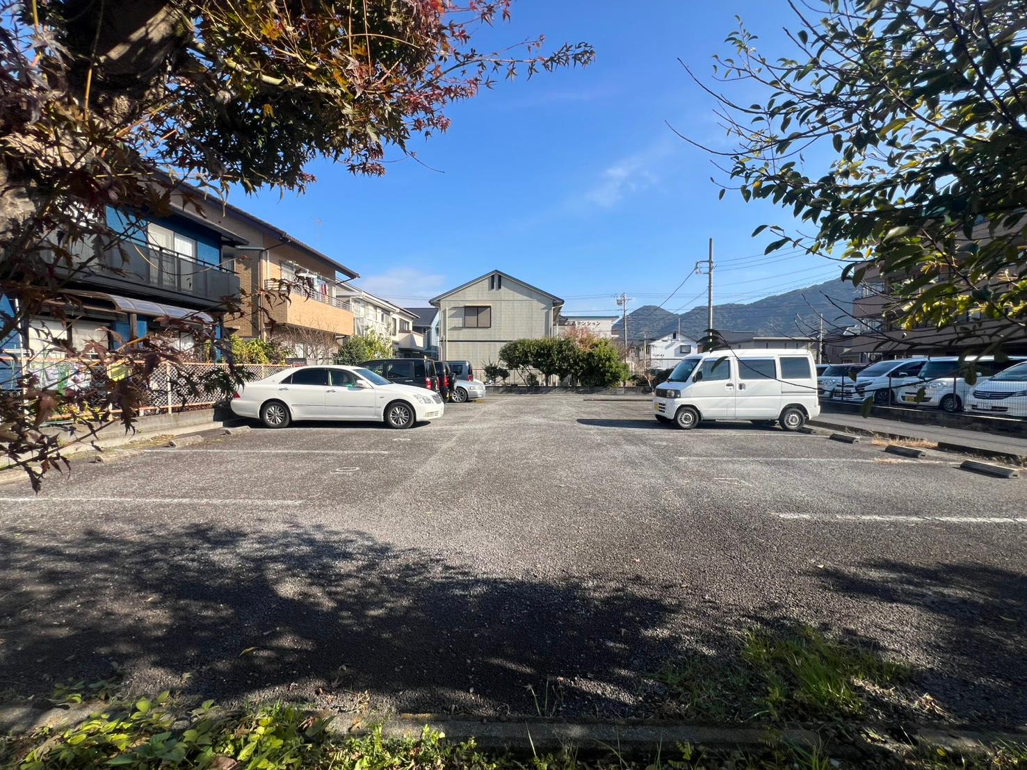 パーキングはまだの外観・駐車場イメージ2枚目