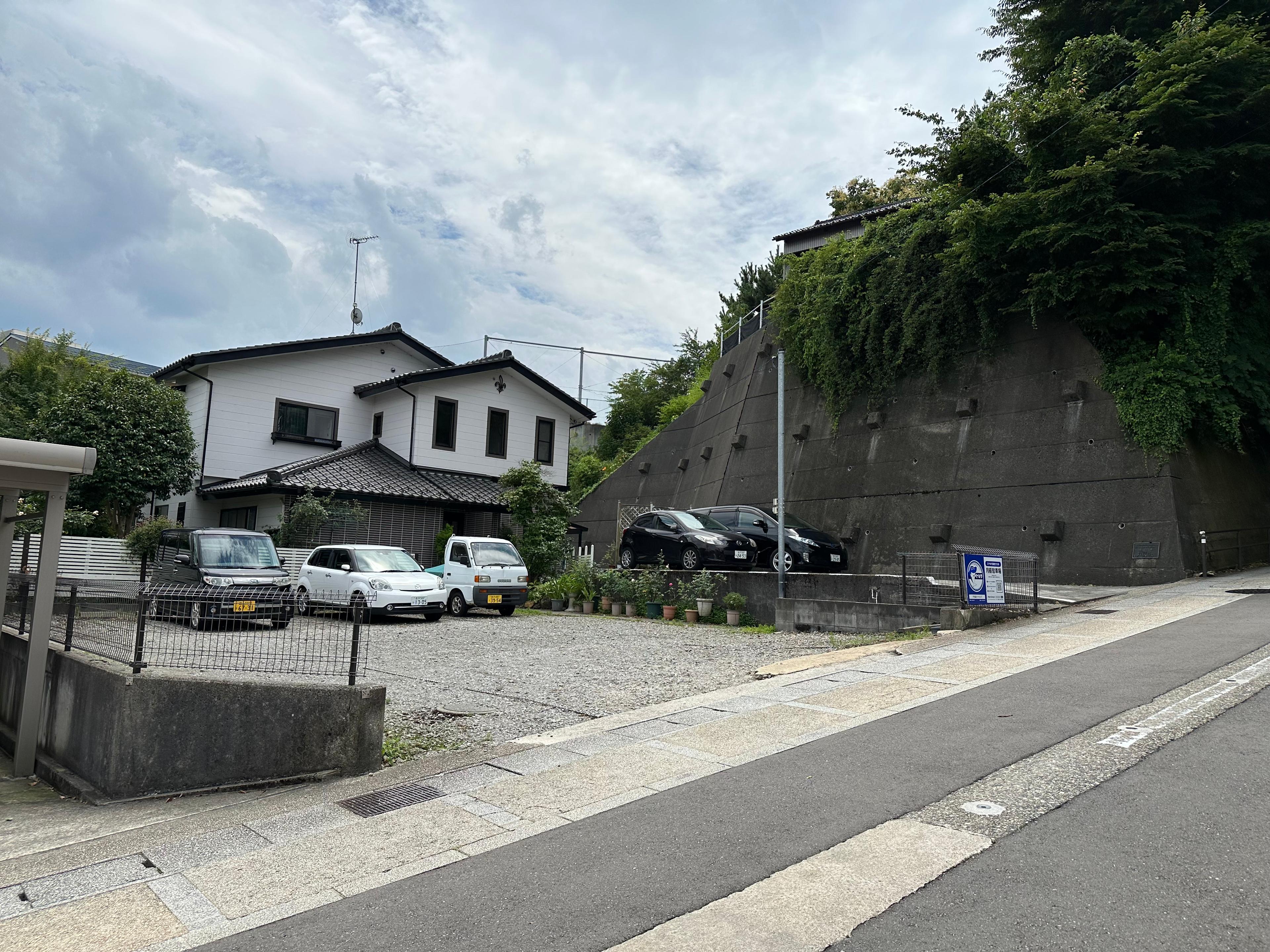 不老坂パーキングの外観・駐車場イメージ2枚目