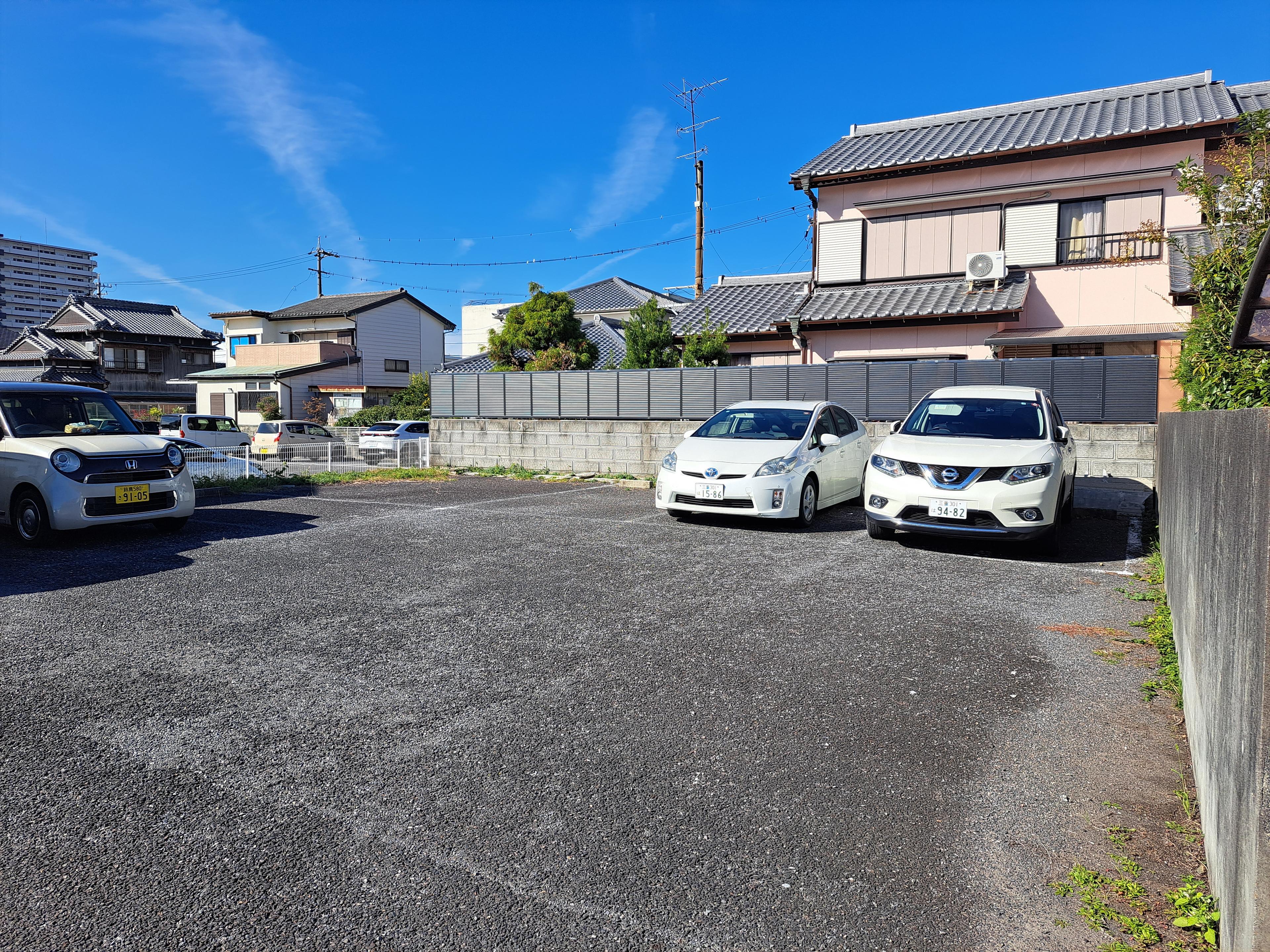 川村駐車場の外観・駐車場イメージ2枚目