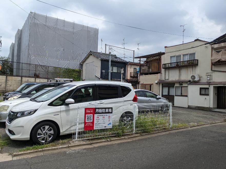 壬生中川町ガレージ(P6～P13)の外観・駐車場イメージ2枚目