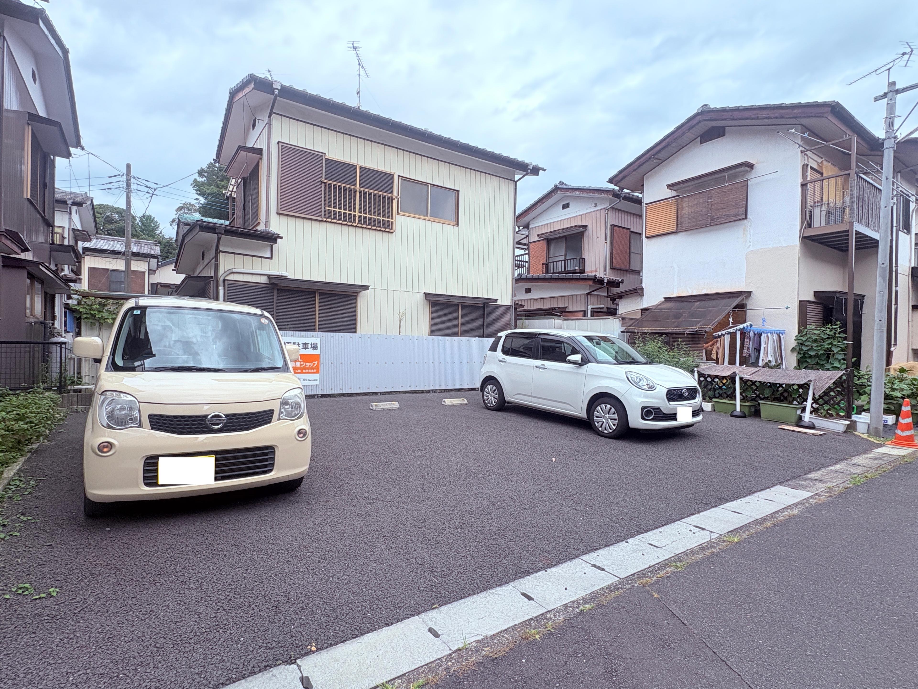 元吉田月極駐車場の外観・駐車場イメージ2枚目