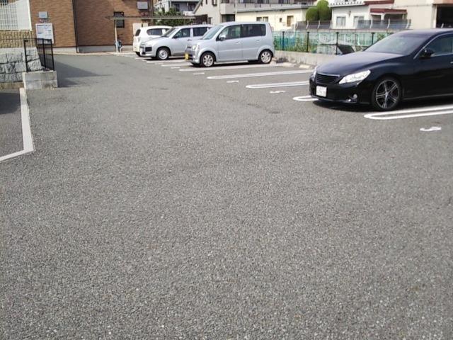 ＮＩＳＨＩＤＡ(52670)の外観・駐車場イメージ1枚目