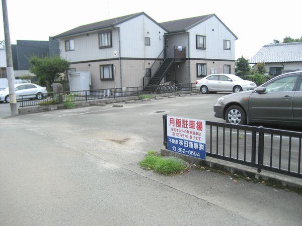 レイクサイドパークの外観・駐車場イメージ1枚目