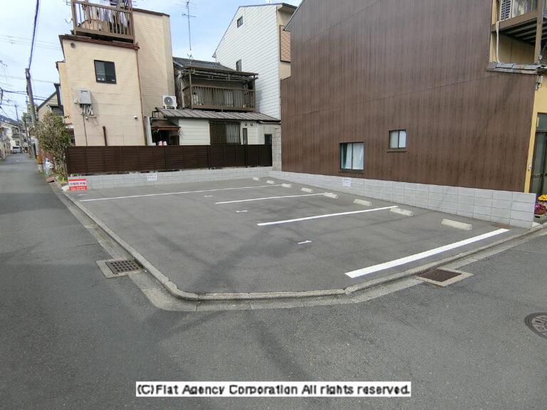 紫野上野町ガレージの外観・駐車場イメージ1枚目