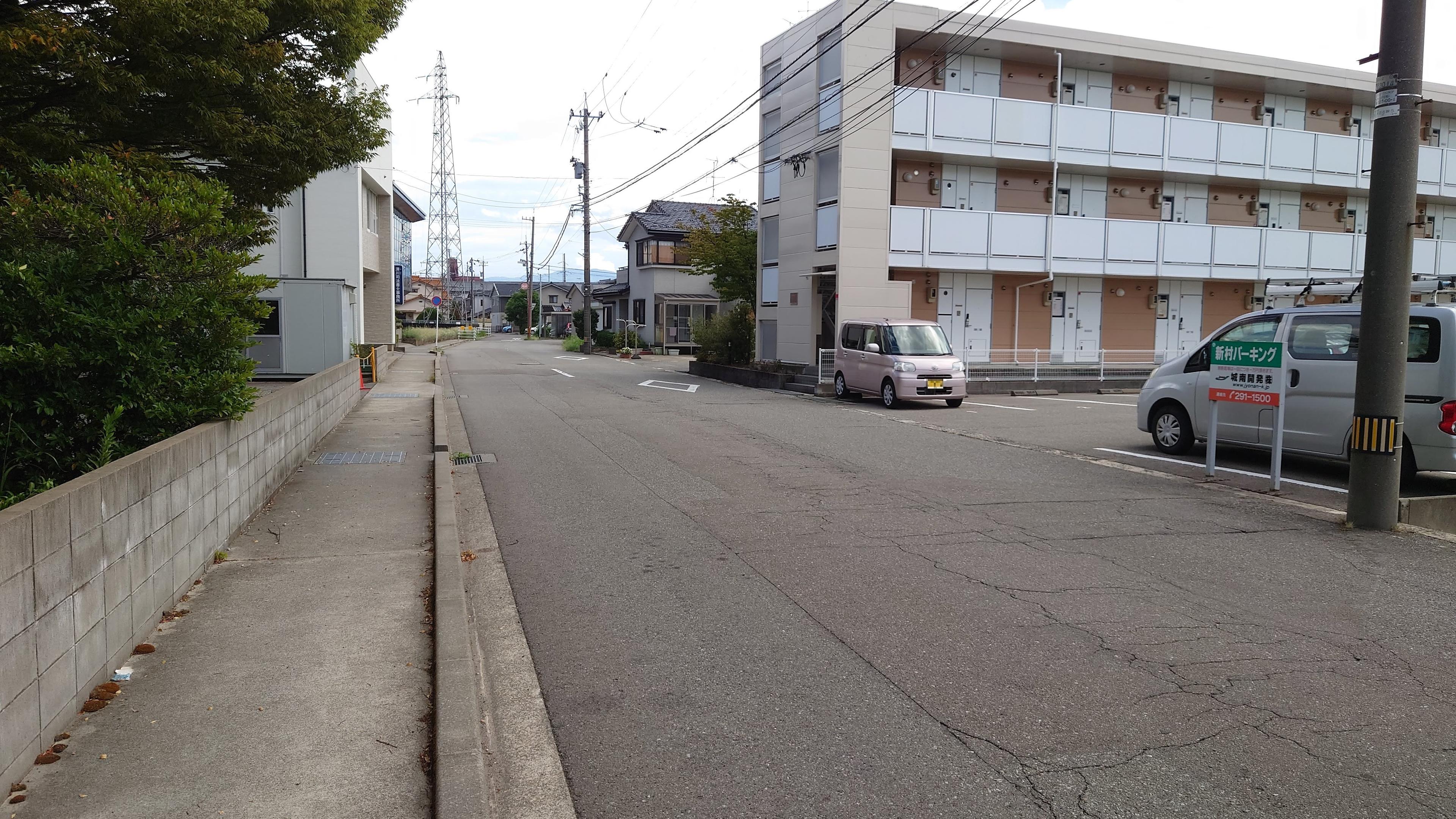 新村パーキングの外観・駐車場イメージ3枚目