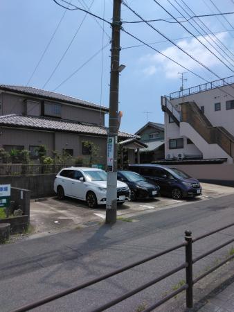 岡田第1駐車場の外観・駐車場イメージ2枚目