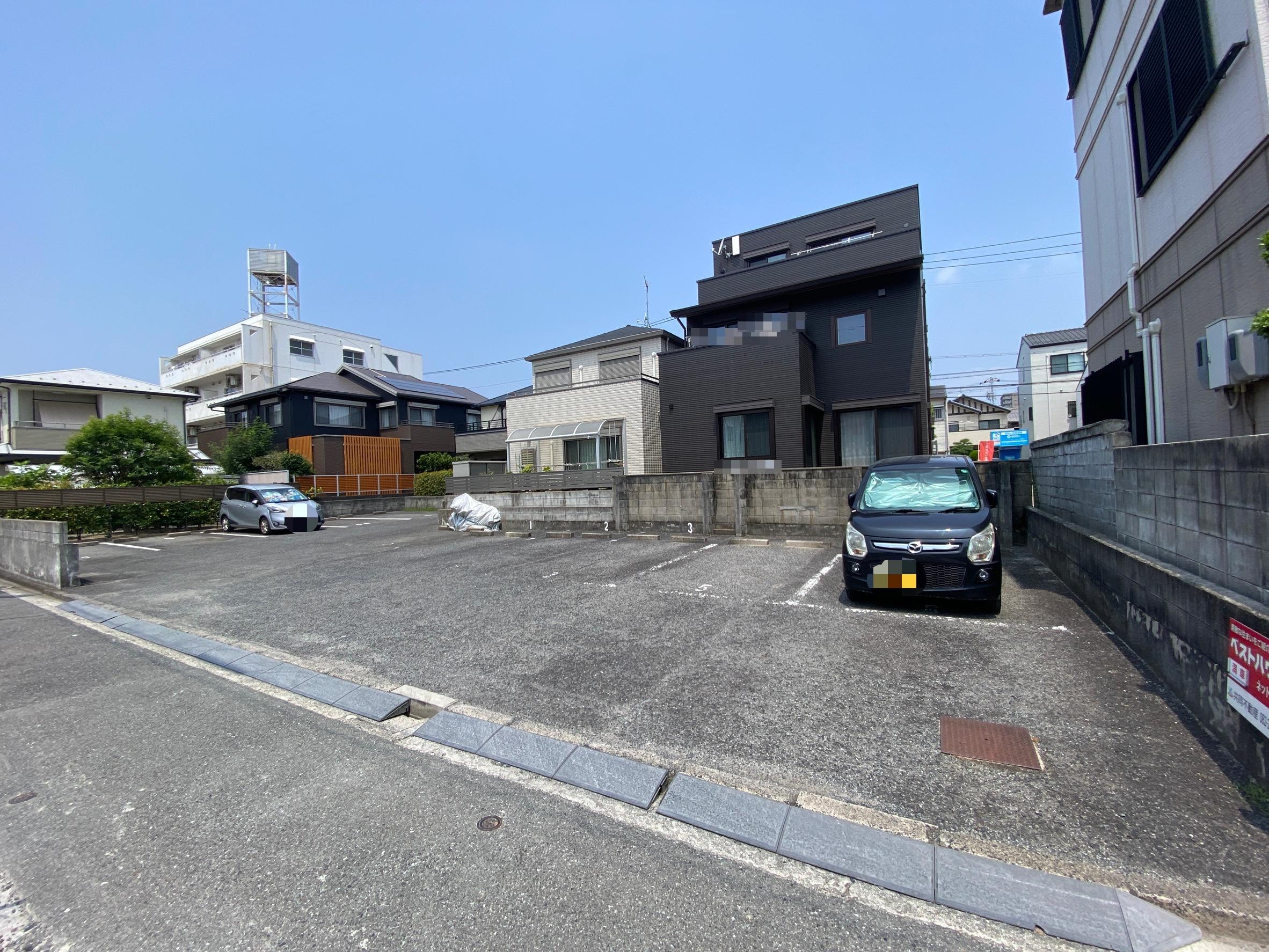 金原ガレージの外観・駐車場イメージ1枚目