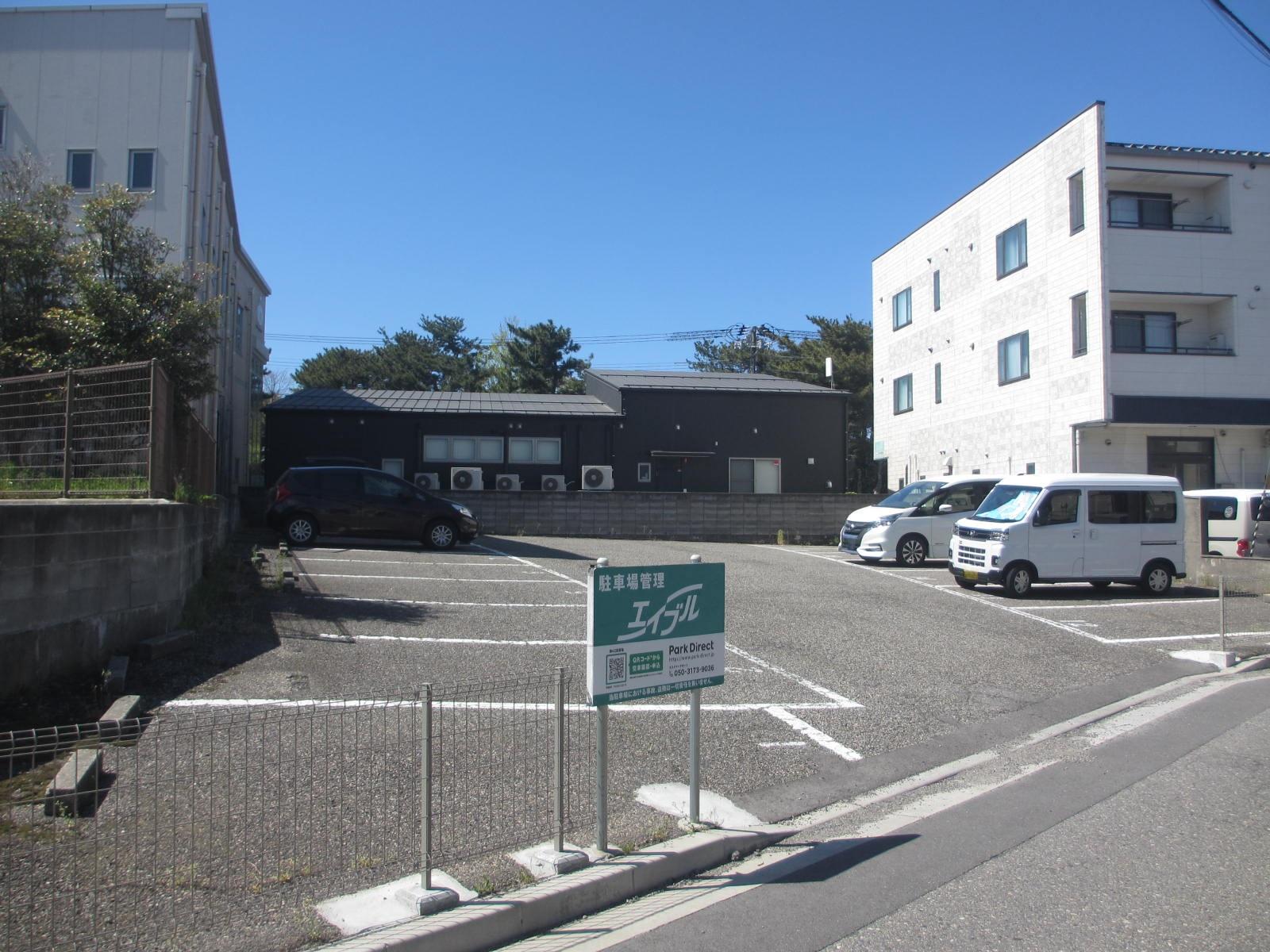 第42駐車場の外観・駐車場イメージ2枚目