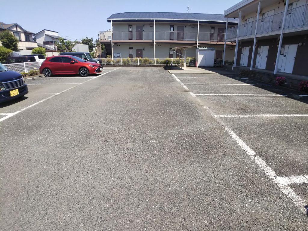 ミレニアム(16710)の外観・駐車場イメージ1枚目