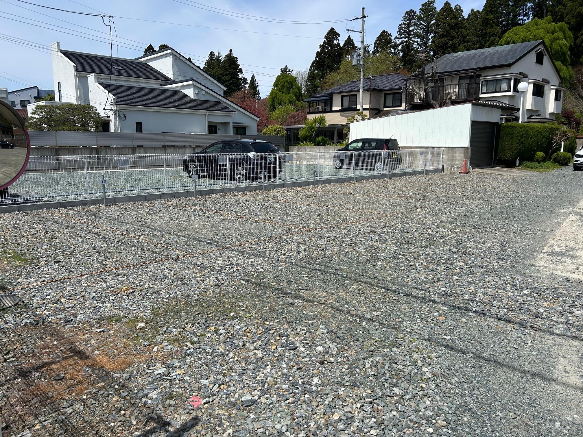 愛宕町パークＫの外観・駐車場イメージ2枚目