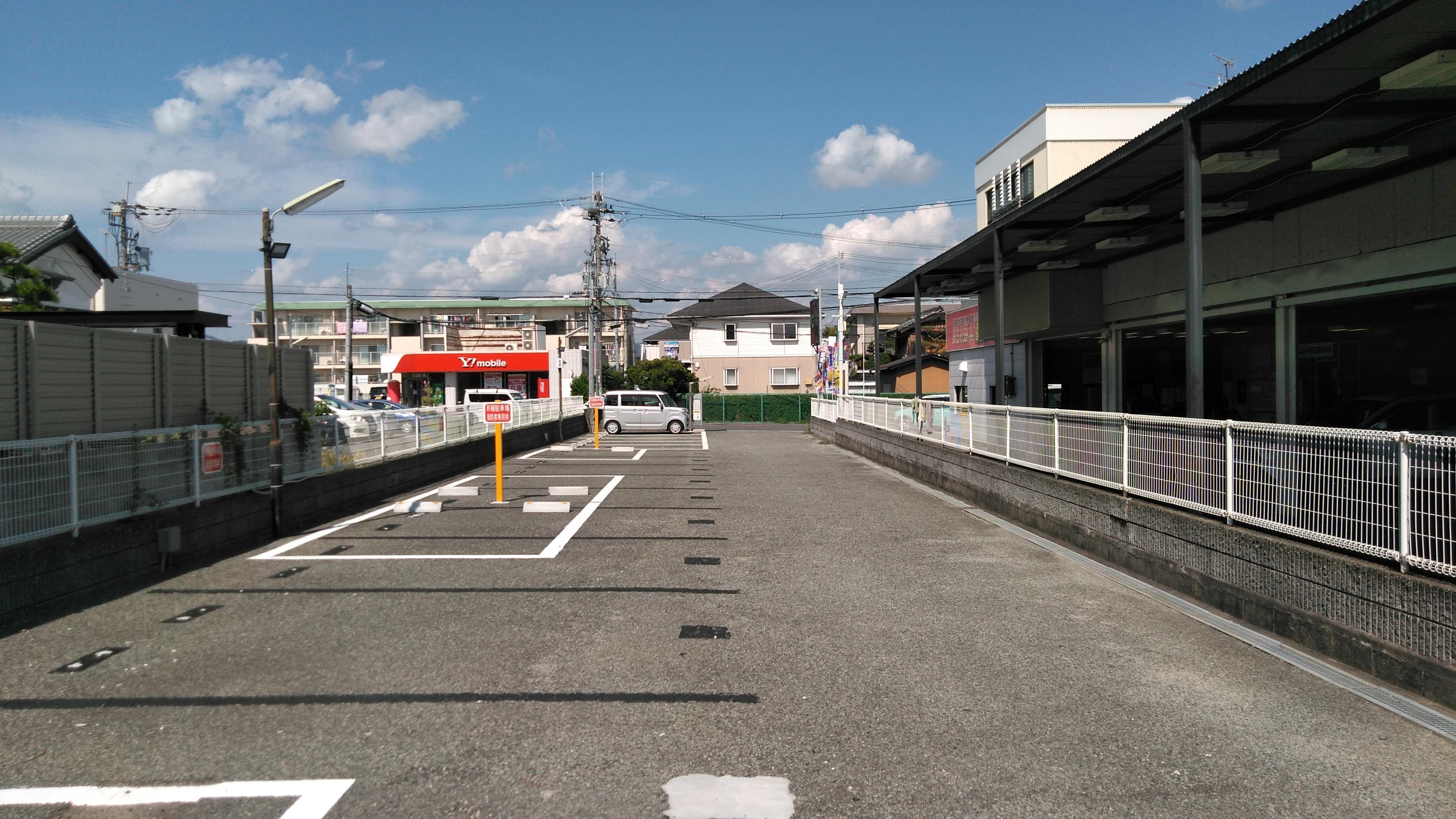 鮎川5丁目パーキングの外観・駐車場イメージ2枚目