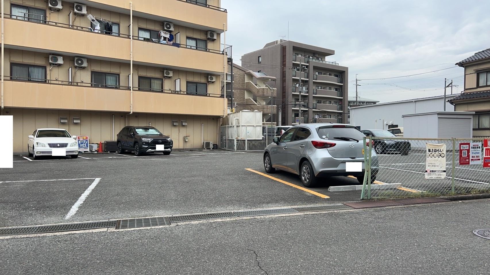 南マンションの外観・駐車場イメージ1枚目