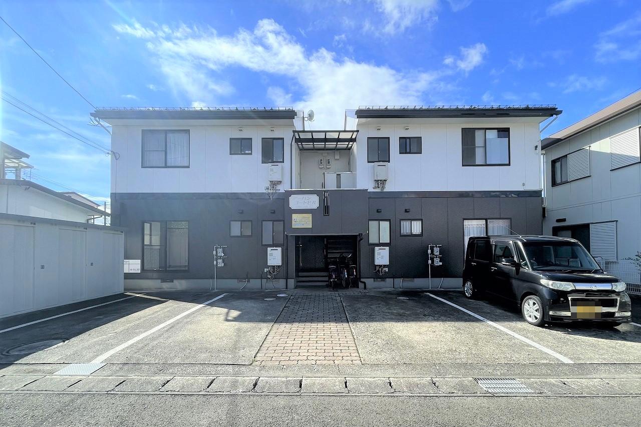 アーバンコートヒル 敷地内月極駐車場の外観・駐車場イメージ1枚目