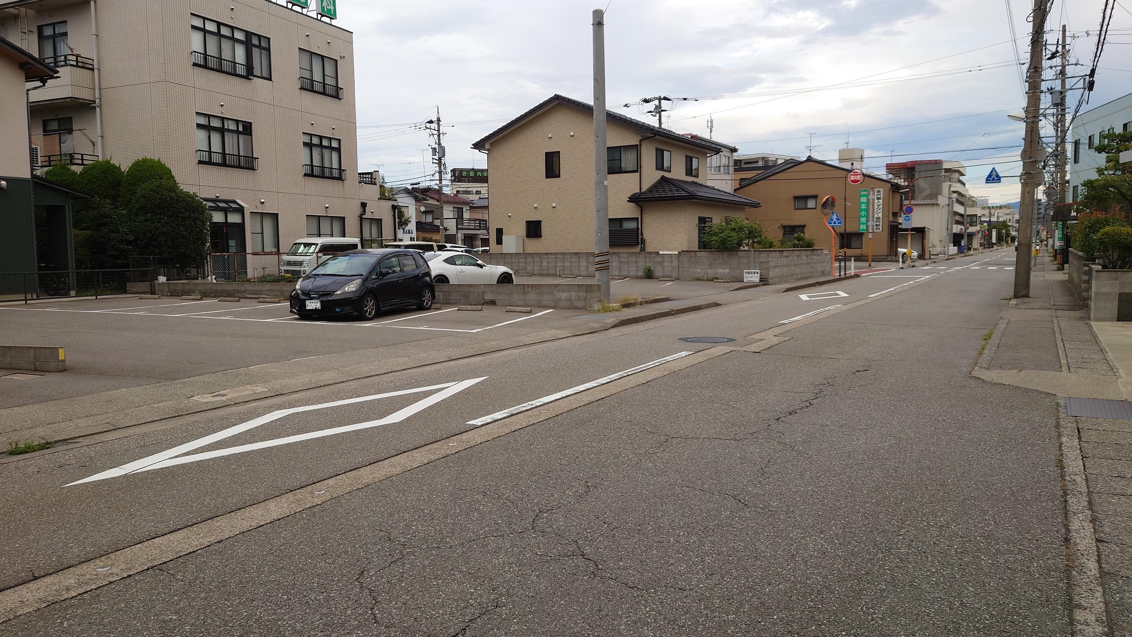 エスヤパーキングの外観・駐車場イメージ2枚目