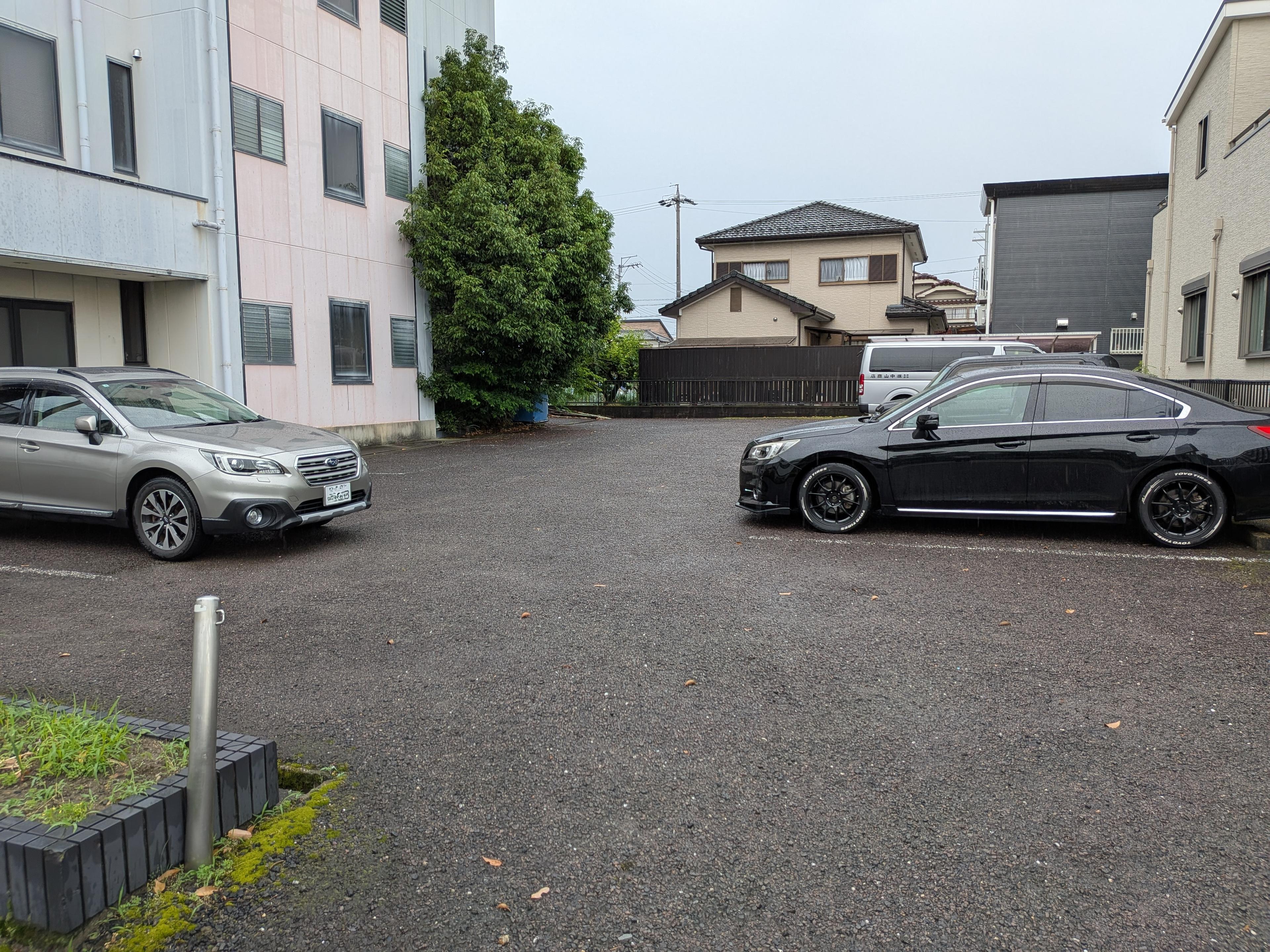 弥勒寺東3-31駐車場の外観・駐車場イメージ1枚目