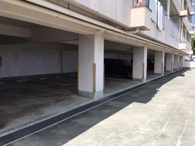 上間マンション 地下2階駐車場の外観・駐車場イメージ1枚目
