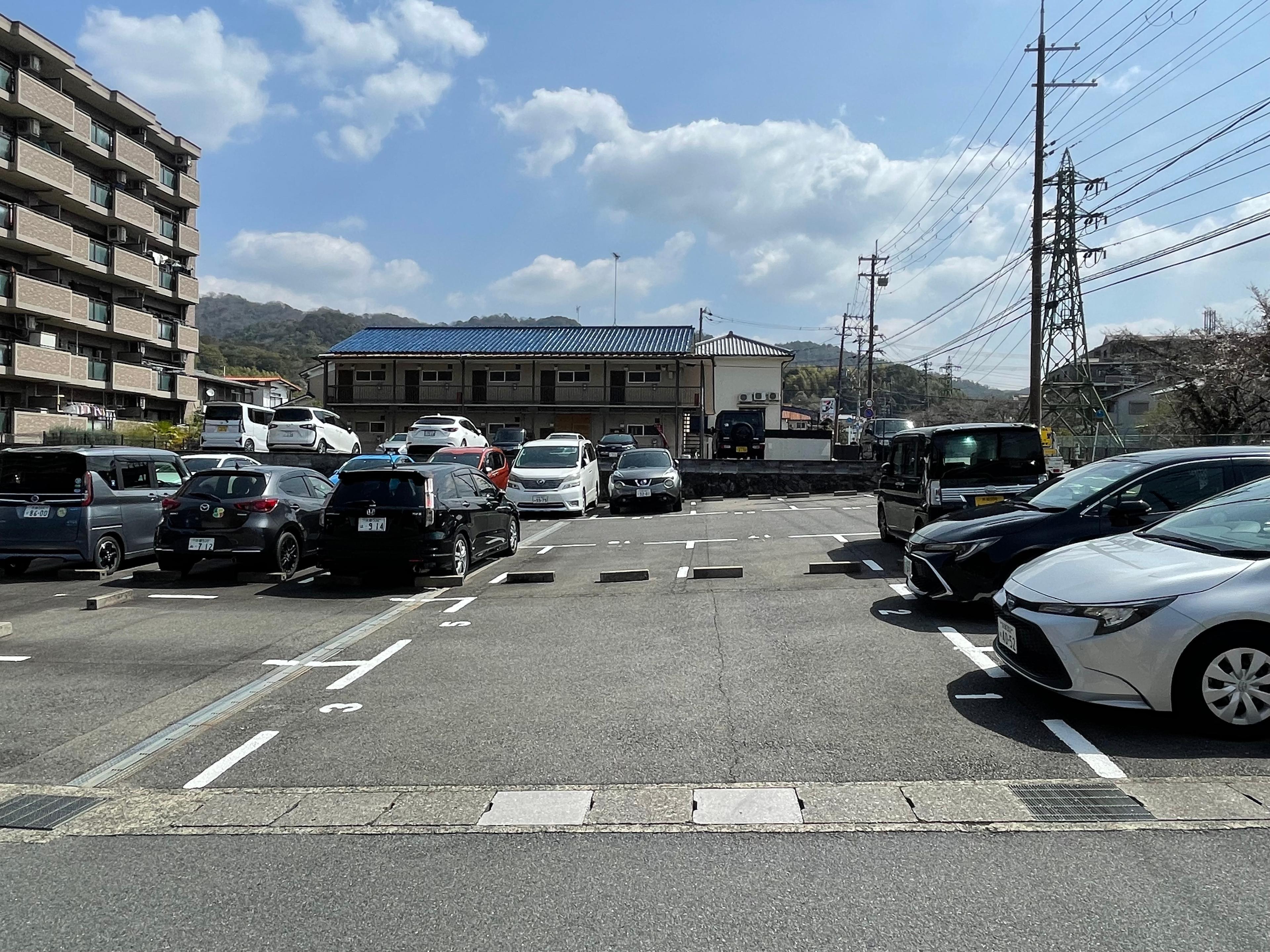只川ガレージ1の外観・駐車場イメージ3枚目